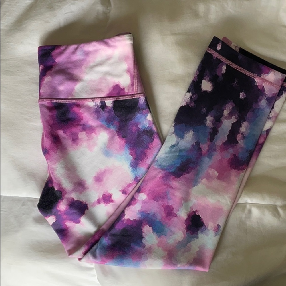 Lululemon crops